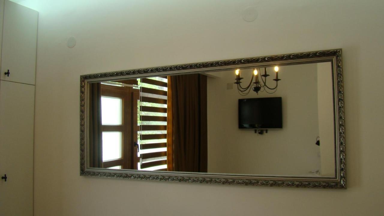 Gagovic Appartement Cetinje Buitenkant foto