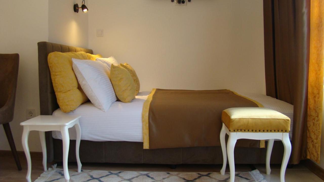 Gagovic Appartement Cetinje Buitenkant foto